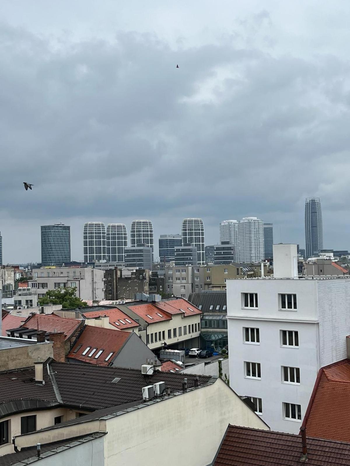 4 May Plaza บราติสลาวา ภายนอก รูปภาพ